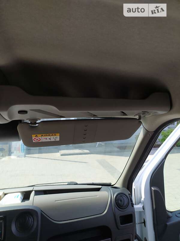 Микроавтобус Renault Master 2017 в Львове фото 44 Микроавтобус Renault Master 2017 в Львове