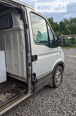 Вантажний фургон Renault Master 2001 в 
