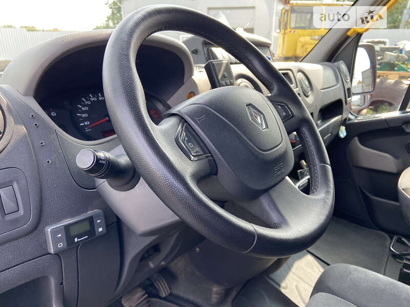 Городской автобус Renault Master 2017 в Днепре