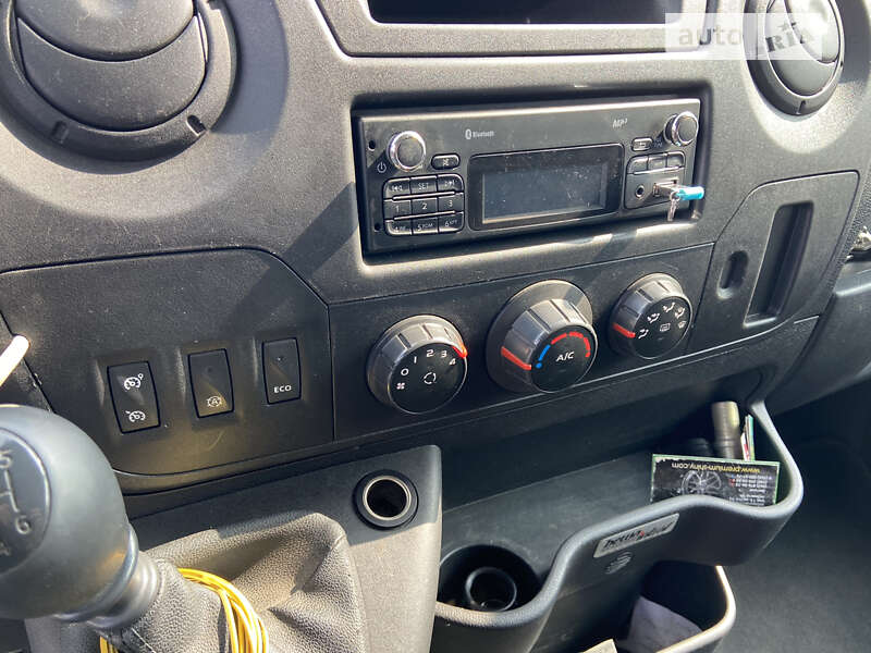 Городской автобус Renault Master 2017 в Днепре