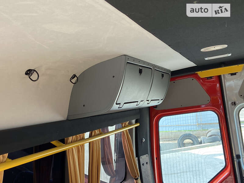 Городской автобус Renault Master 2017 в Днепре