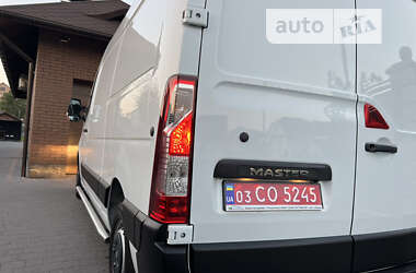 Грузовой фургон Renault Master 2016 в 
