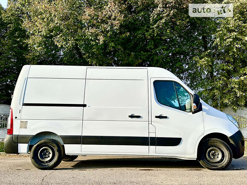 Вантажний фургон Renault Master 2018 в Солоному фото Вантажний фургон Renault Master 2018 в Солоному