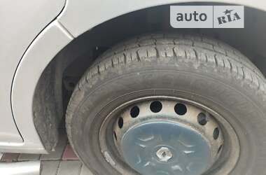 Грузовой фургон Renault Master 2011 в 