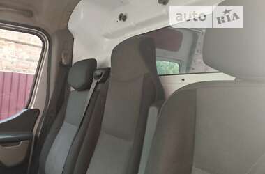 Грузовой фургон Renault Master 2011 в 