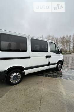Грузопассажирский фургон Renault Master 2005 в 