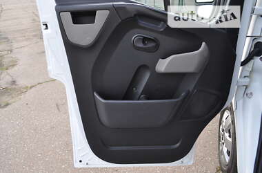 Грузовой фургон Renault Master 2016 в 