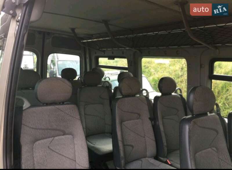Микроавтобус Renault Master 2009 в Ровно