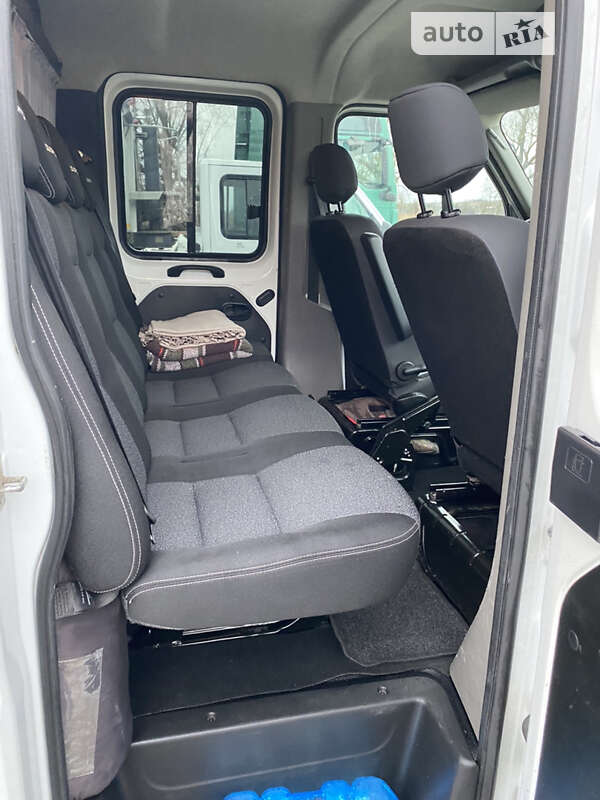 Автовоз Renault Master 2015 в Бережанах