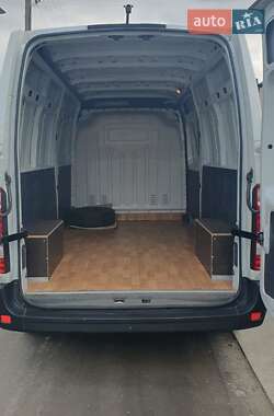 Вантажний фургон Renault Master 2011 в Горішніх Плавнях