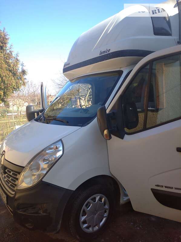 Вантажний фургон Renault Master 2015 в Рівному