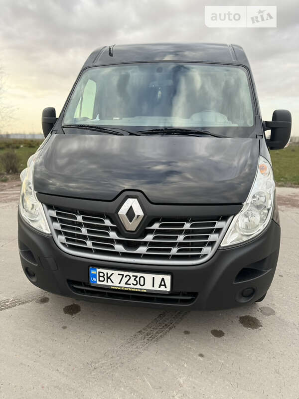 Грузовой фургон Renault Master 2017 в Коростене