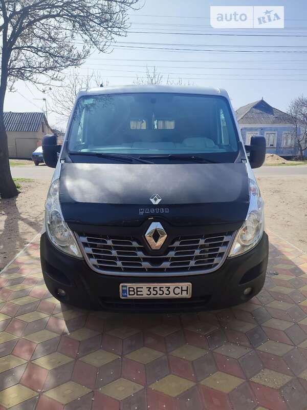 Грузовой фургон Renault Master 2015 в Вознесенске
