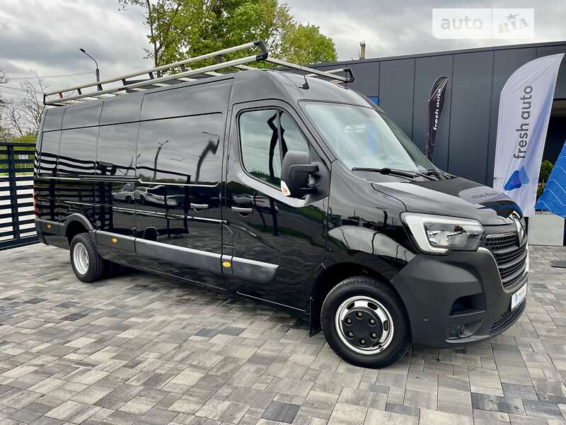 Вантажний фургон Renault Master 2020 в Рівному