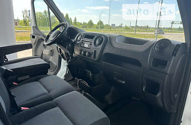 Автовоз Renault Master 2015 в Радивиліві