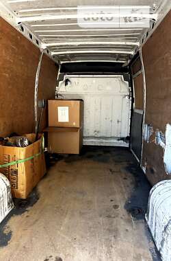 Вантажний фургон Renault Master 2005 в Львові