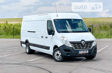 Вантажний фургон Renault Master 2015 в Рівному