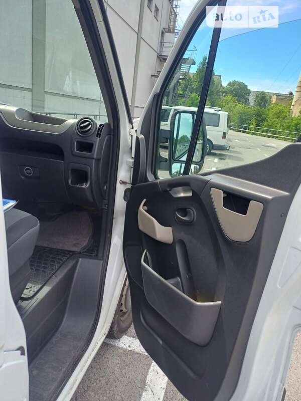 Вантажний фургон Renault Master 2017 в Києві