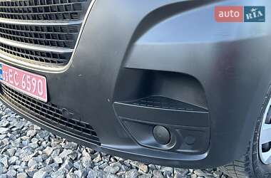 Вантажний фургон Renault Master 2020 в Рівному