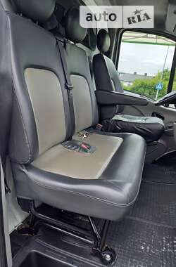 Вантажний фургон Renault Master 2009 в 