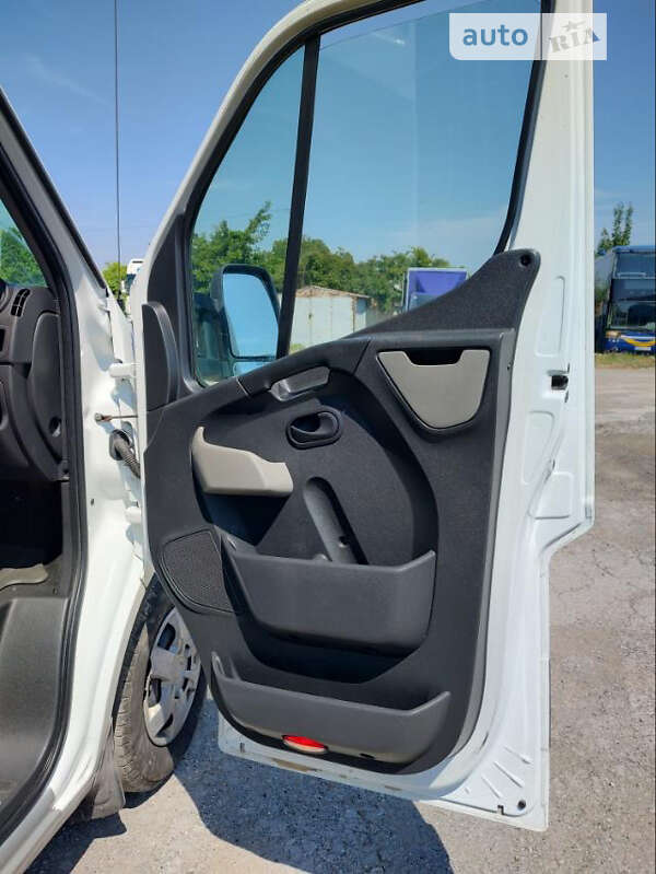 Грузовой фургон Renault Master 2013 в Тернополе