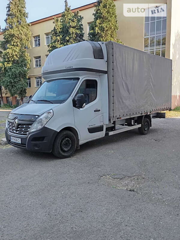 Вантажний фургон Renault Master 2016 в Ужгороді