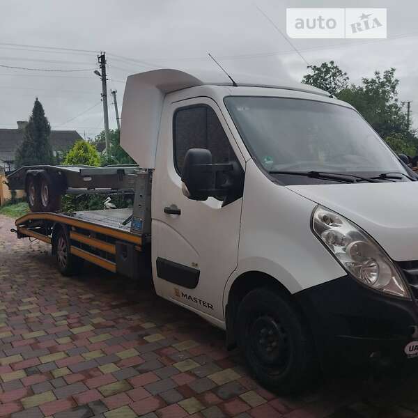 Автовоз Renault Master 2015 в Луцке