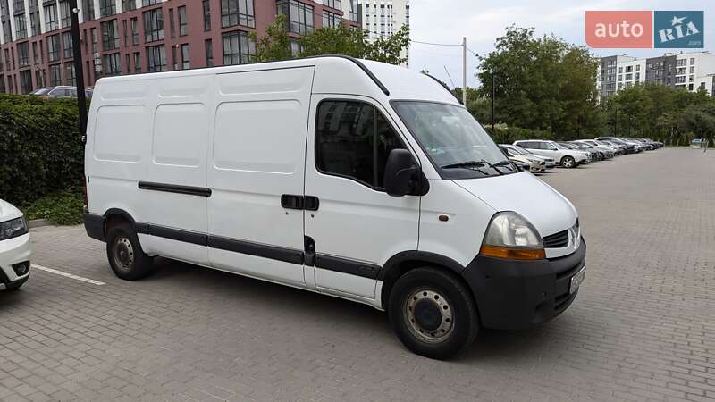 Вантажний фургон Renault Master 2010 в Львові