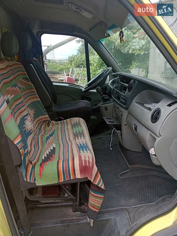 Вантажний фургон Renault Master 2004 в Запоріжжі