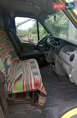 Вантажний фургон Renault Master 2004 в Запоріжжі