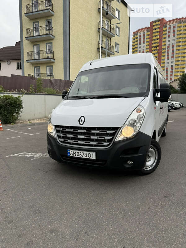 Вантажопасажирський фургон Renault Master 2014 в Києві