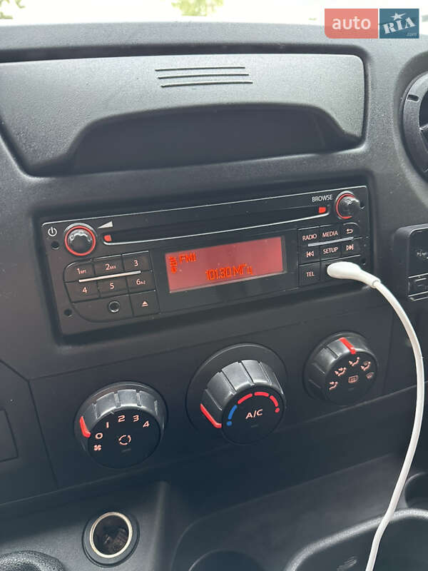 Эвакуатор Renault Master 2017 в Запорожье