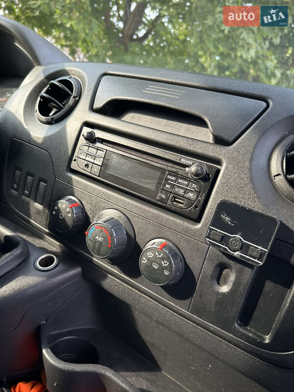 Эвакуатор Renault Master 2017 в Запорожье