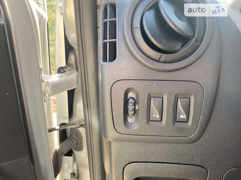 Вантажний фургон Renault Master 2019 в Львові