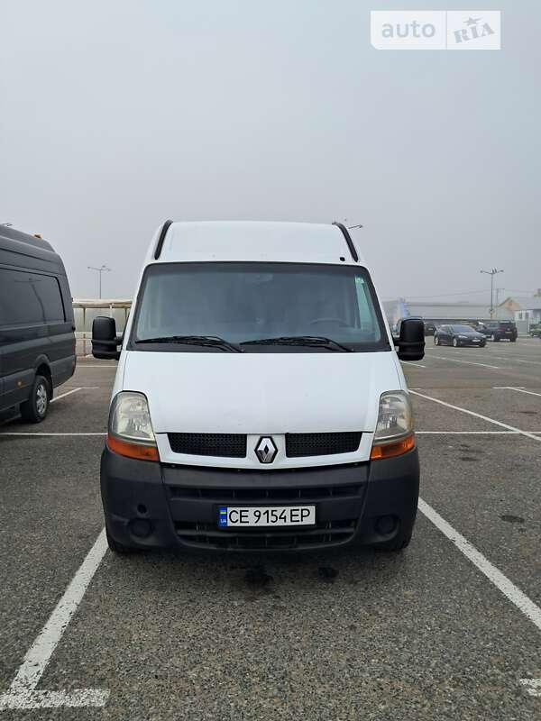 Вантажопасажирський фургон Renault Master 2004 в Чернівцях