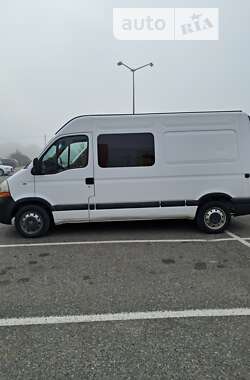 Вантажопасажирський фургон Renault Master 2004 в Чернівцях