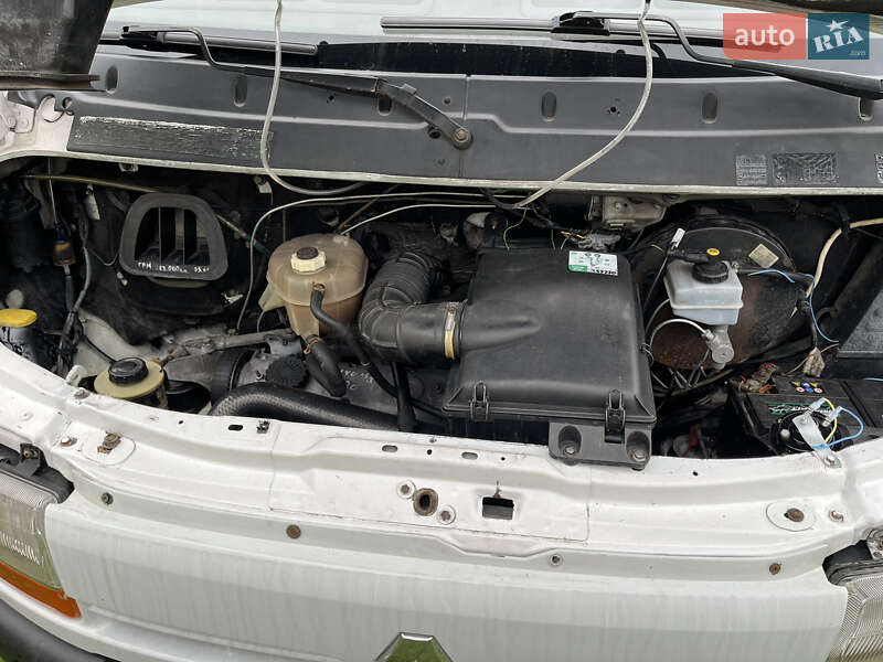 Мікроавтобус Renault Master 2000 в Івано-Франківську