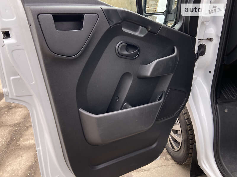 Вантажний фургон Renault Master 2019 в Васильківці