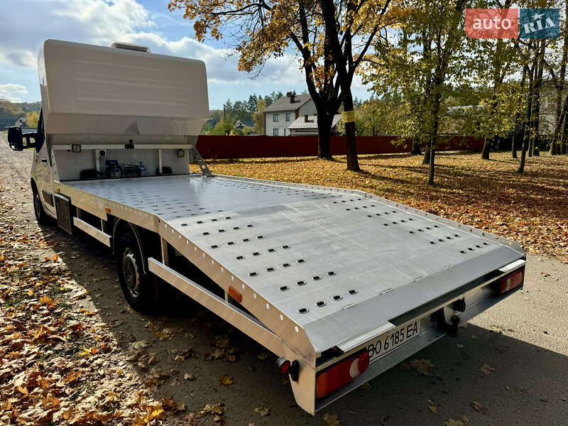 Эвакуатор Renault Master 2019 в Львове