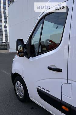 Вантажний фургон Renault Master 2018 в Львові