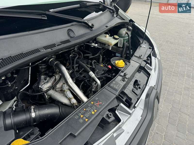 Грузовой фургон Renault Master 2016 в Кременчуге