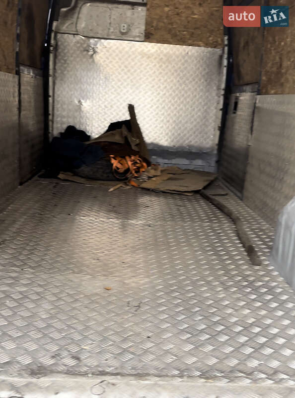 Грузовой фургон Renault Master 2009 в Славянске