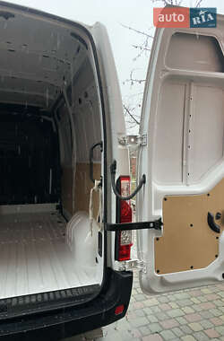 Вантажний фургон Renault Master 2021 в 