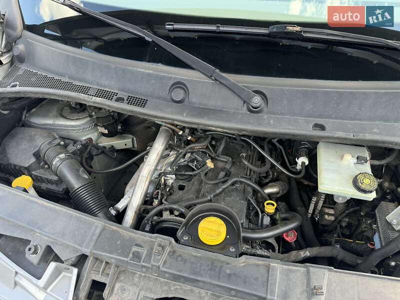 Автовоз Renault Master 2016 в Луцке