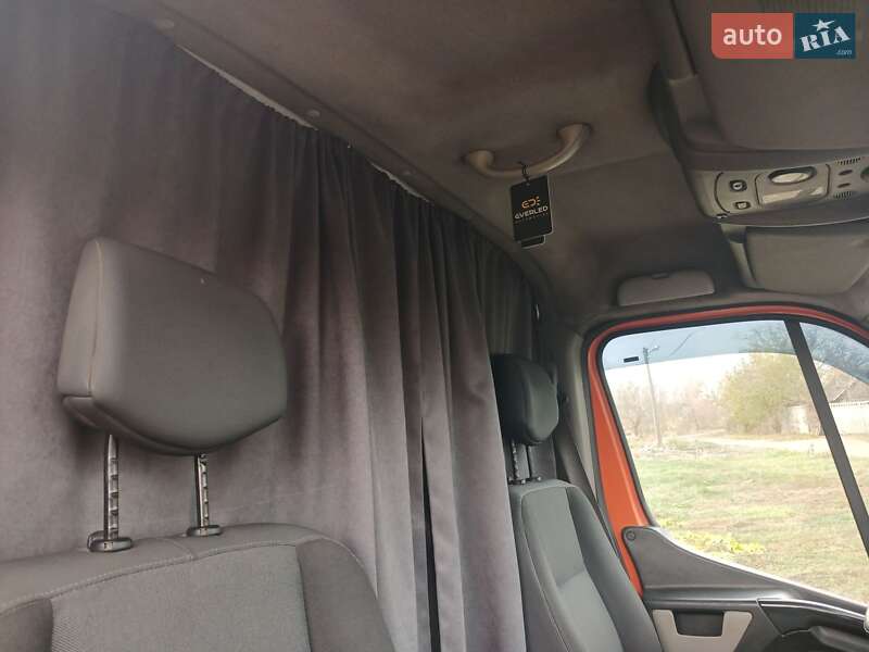 Грузовой фургон Renault Master 2013 в Кривом Роге