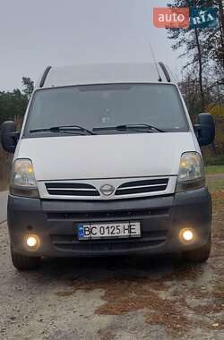 Грузовой фургон Renault Master 2004 в Львове