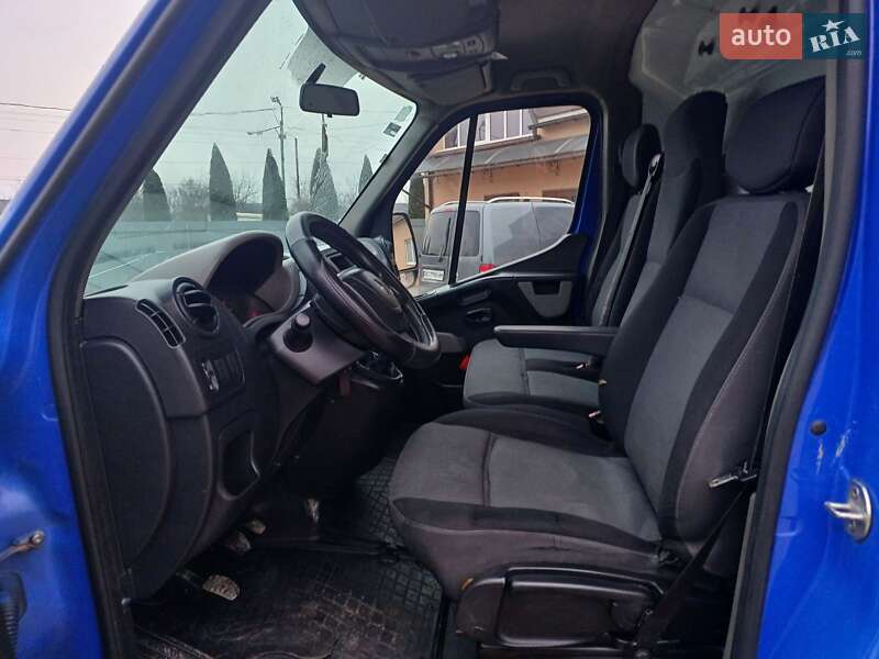 Грузовой фургон Renault Master 2013 в Буштыне