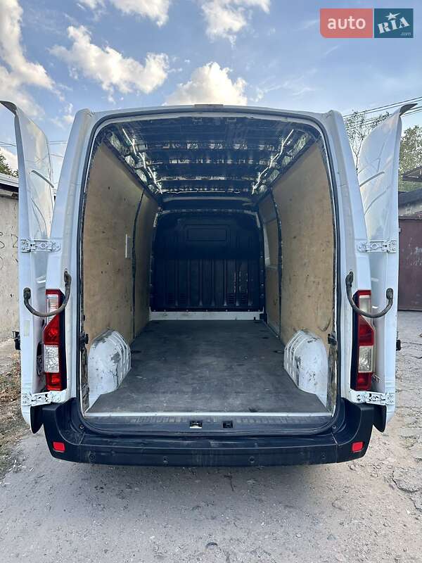 Грузовой фургон Renault Master 2017 в Арцизе