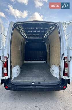 Грузовой фургон Renault Master 2017 в 