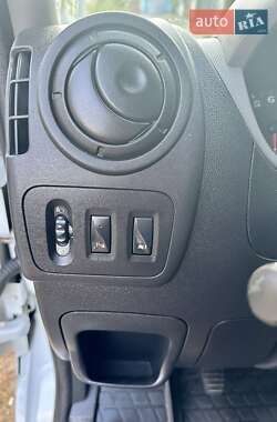 Грузовой фургон Renault Master 2017 в 